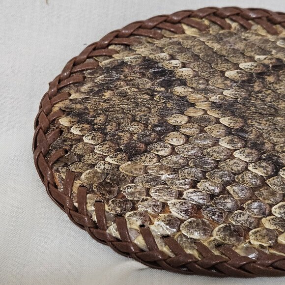 Real Eastern Rattlesnake Snakeskin Hand laced Belt Buckle made in USA - Picture 4 of 7